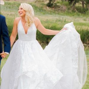 Gorgeous Wedding Dress!